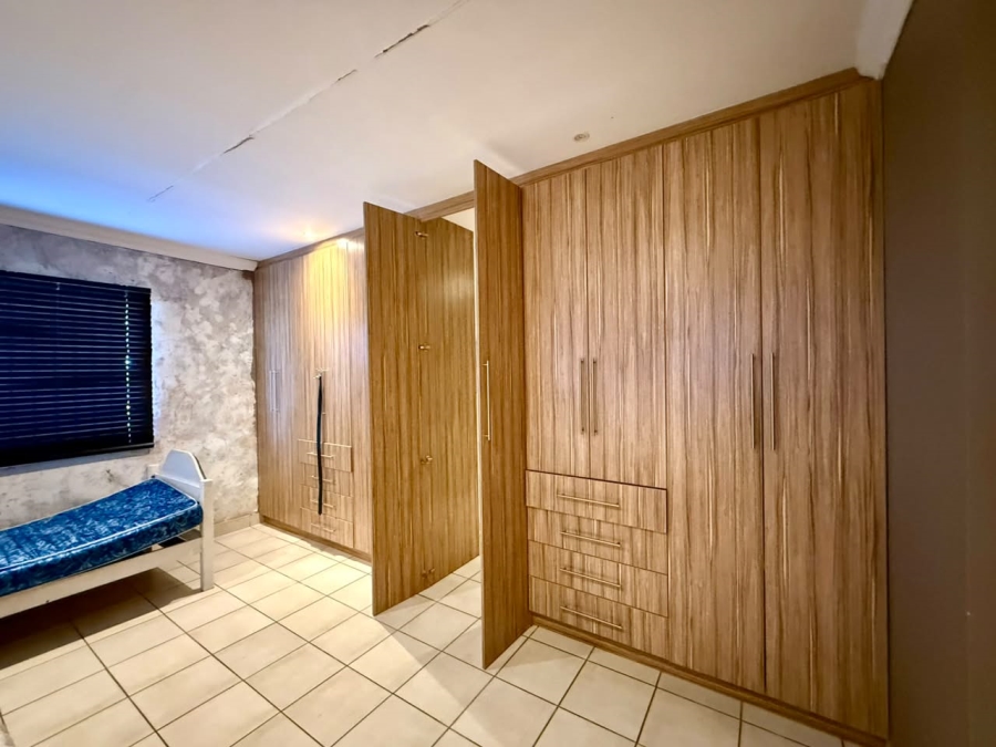13 Bedroom Property for Sale in Bainsvlei Free State